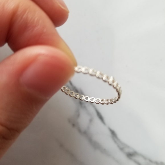 Silver Textured Heart Band (6 US) - Picture 3 of 4